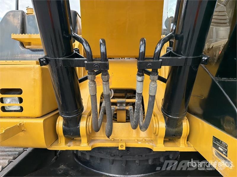 CAT 323D3 Excavadora Hidraulica / Tracked Excavator Pásové rýpadlá