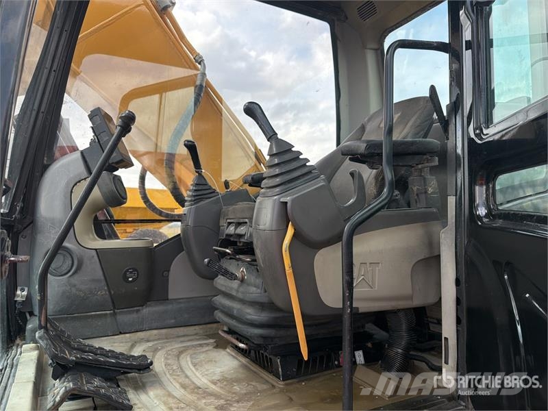 CAT 323D3 Tracked Excavator Excavadoras sobre orugas