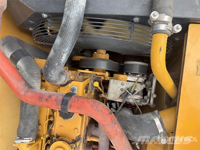 CAT 323D3 Tracked Excavator Excavadoras sobre orugas