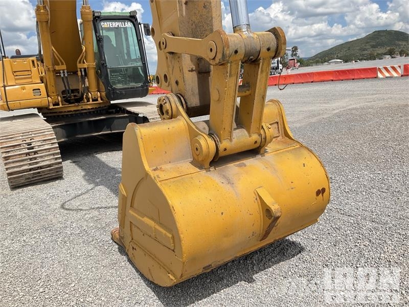 CAT 330CL Tracked Excavator Lánctalpas kotrók