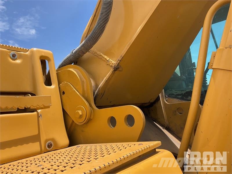 CAT 330CL Tracked Excavator Lánctalpas kotrók