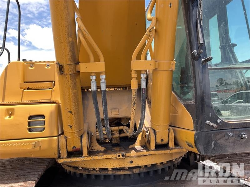 CAT 330CL Tracked Excavator Lánctalpas kotrók
