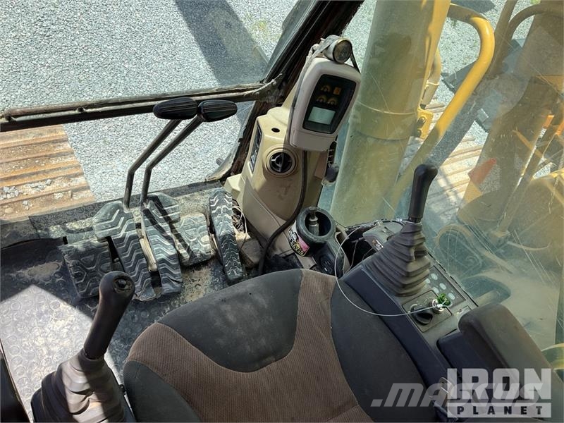 CAT 330CL Tracked Excavator Lánctalpas kotrók