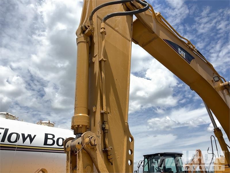 CAT 330CL Tracked Excavator Lánctalpas kotrók