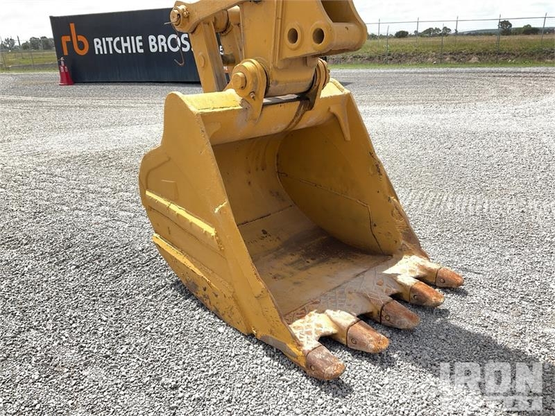 CAT 330CL Tracked Excavator Lánctalpas kotrók