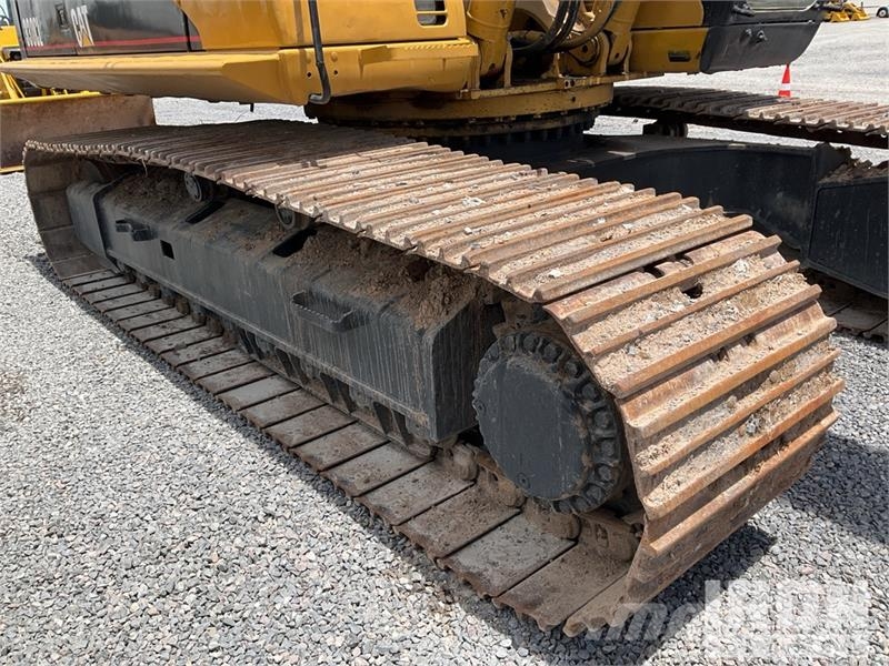 CAT 330CL Tracked Excavator Lánctalpas kotrók
