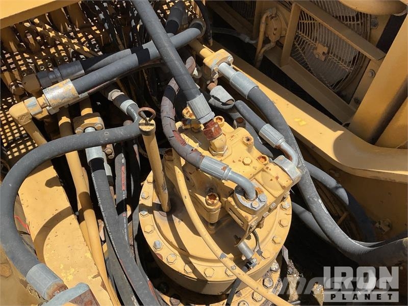 CAT 330CL Tracked Excavator Lánctalpas kotrók