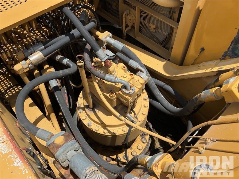 CAT 330CL Tracked Excavator Lánctalpas kotrók