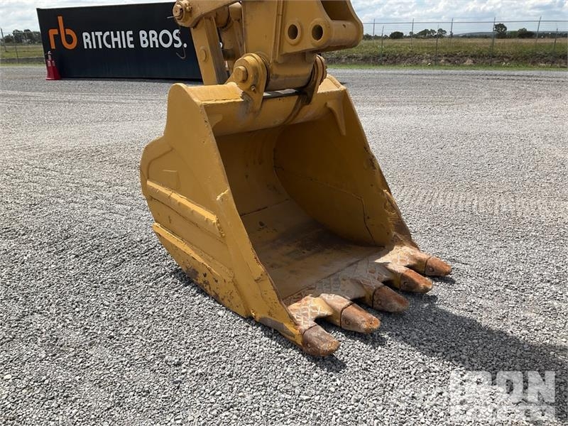 CAT 330CL Tracked Excavator Lánctalpas kotrók