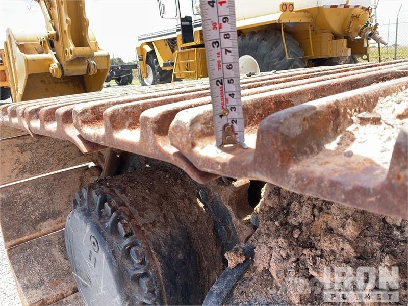 CAT 330CL Tracked Excavator Lánctalpas kotrók
