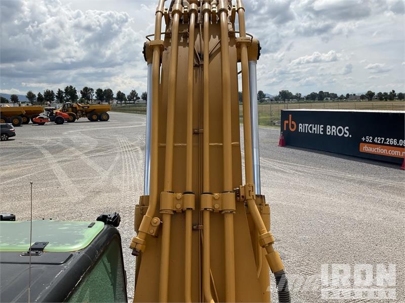 CAT 330CL Tracked Excavator Lánctalpas kotrók
