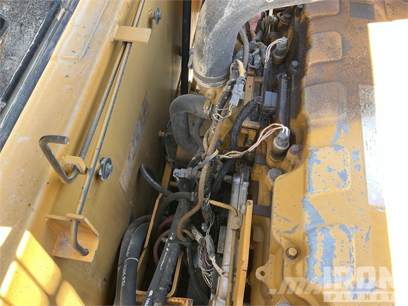 CAT 330CL Tracked Excavator Lánctalpas kotrók
