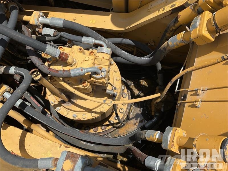 CAT 330CL Tracked Excavator Lánctalpas kotrók