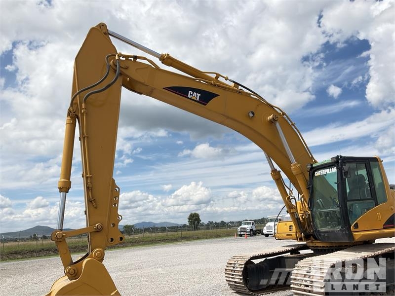 CAT 330CL Tracked Excavator Lánctalpas kotrók