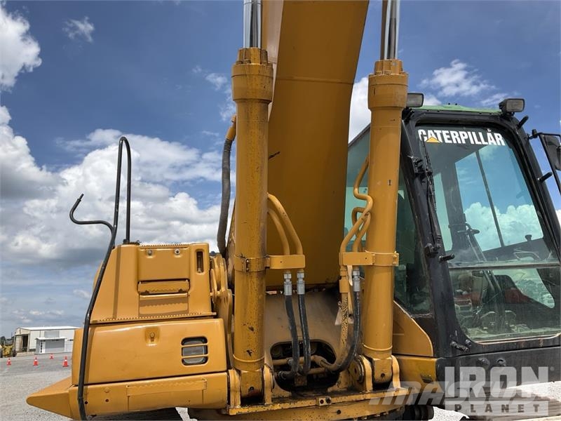 CAT 330CL Tracked Excavator Lánctalpas kotrók