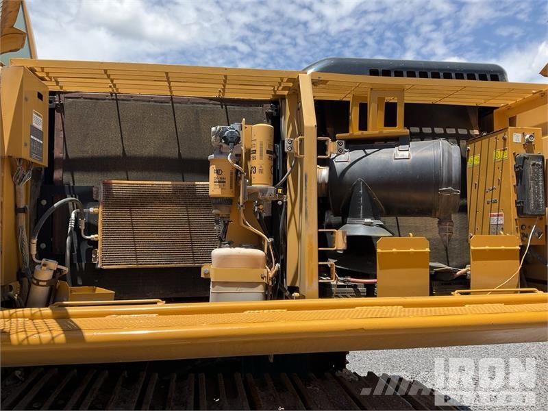 CAT 330CL Tracked Excavator Lánctalpas kotrók