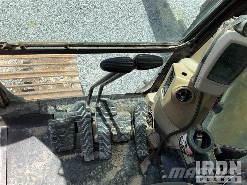 CAT 330CL Tracked Excavator Lánctalpas kotrók