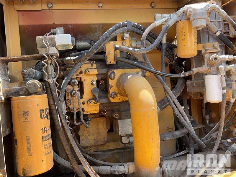 CAT 330CL Tracked Excavator Lánctalpas kotrók