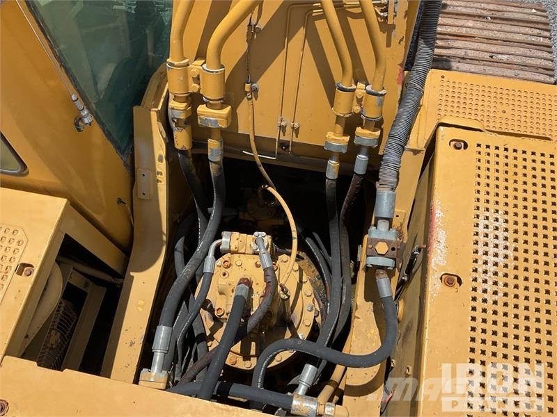 CAT 330CL Tracked Excavator Lánctalpas kotrók