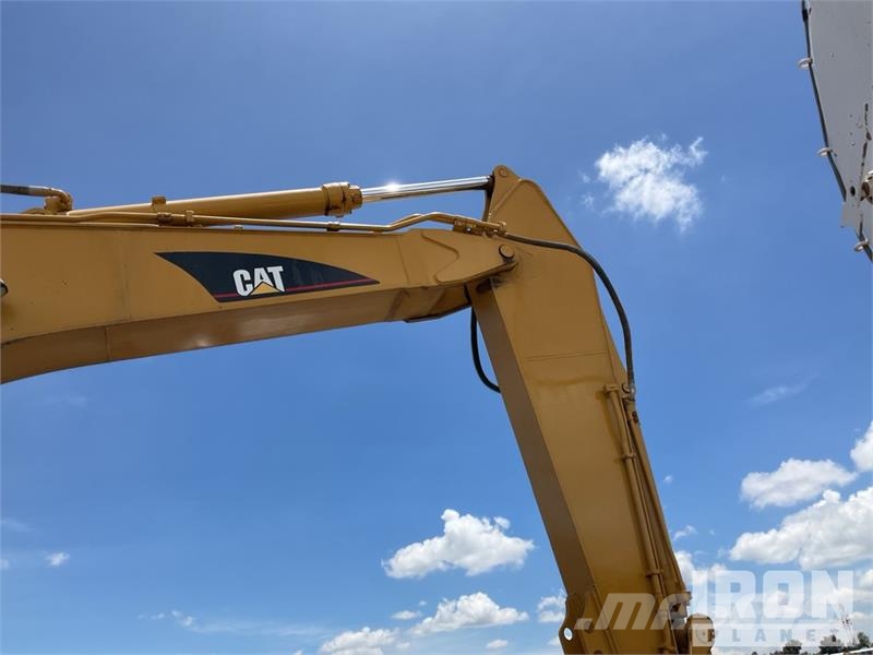 CAT 330CL Tracked Excavator Lánctalpas kotrók