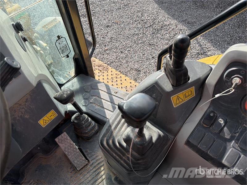 CAT 416 Tractopelle