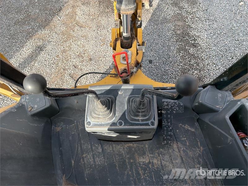 CAT 416 Tractopelle