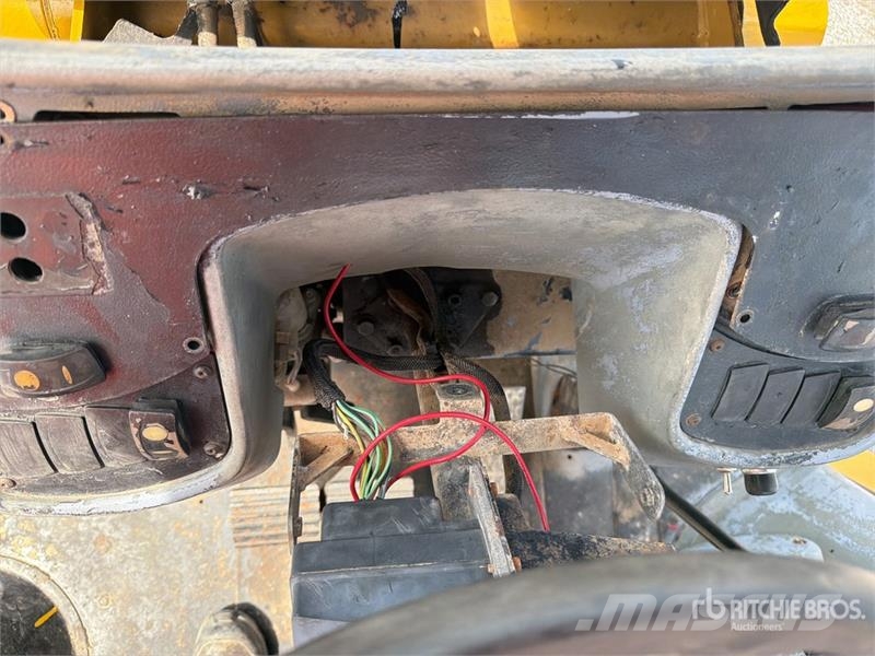 CAT 416D Baggerlader