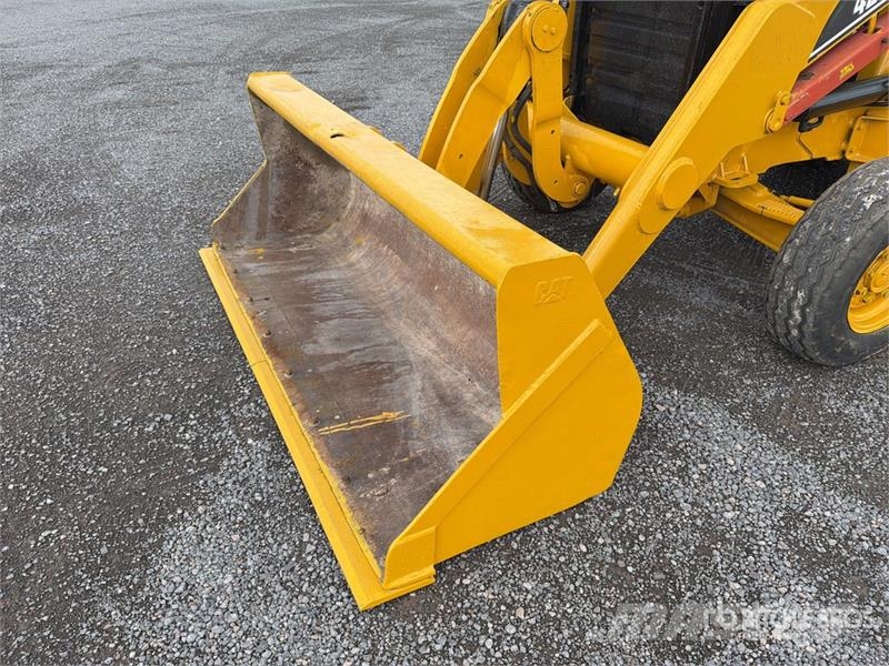 CAT 420E Grävlastare