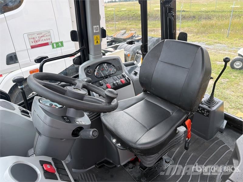 CAT 424 4x2 Retroexcavadora (Sin Usar) / Backhoe Loade バックホーローダー