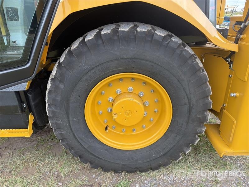 CAT 424 4x2 Retroexcavadora (Sin Usar) / Backhoe Loade バックホーローダー