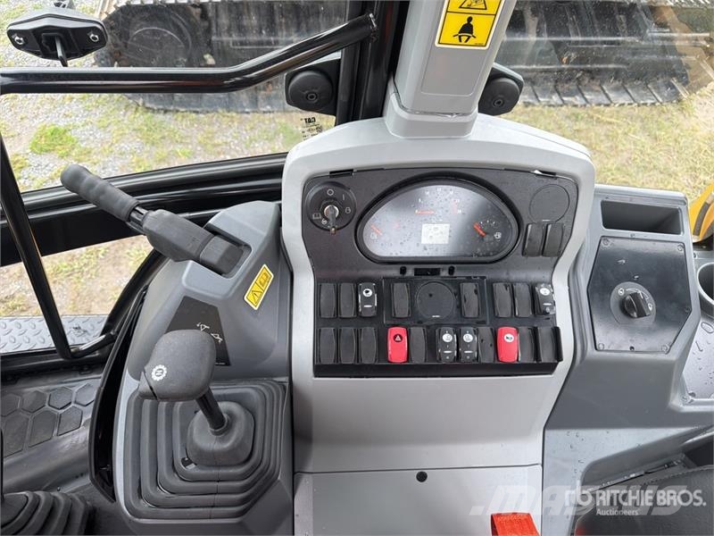 CAT 424 4x2 Retroexcavadora (Sin Usar) / Backhoe Loade バックホーローダー