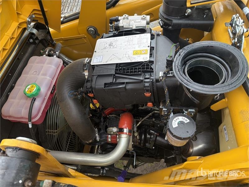 CAT 424 4x2 Retroexcavadora (Sin Usar) / Backhoe Loade バックホーローダー
