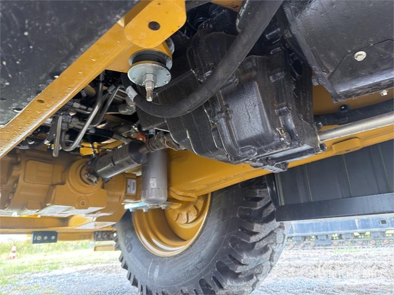 CAT 424 4x2 Retroexcavadora (Sin Usar) / Backhoe Loade バックホーローダー