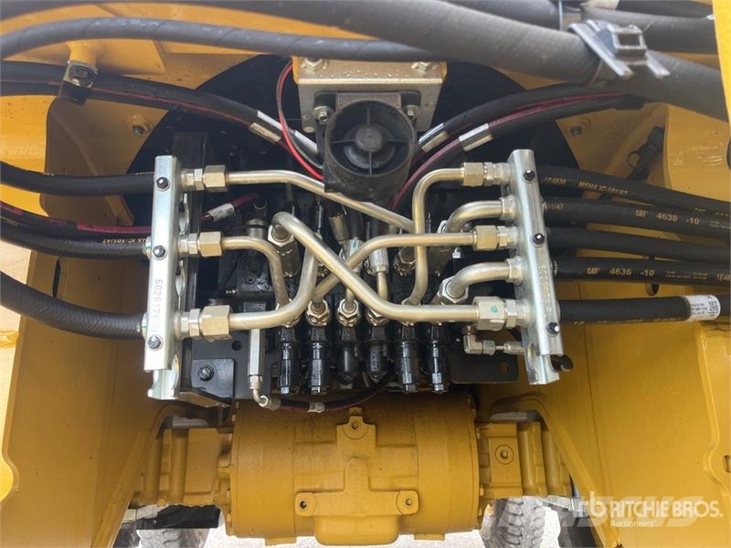 CAT 424 4x2 Retroexcavadora (Sin Usar) / Backhoe Loade Baggerlader