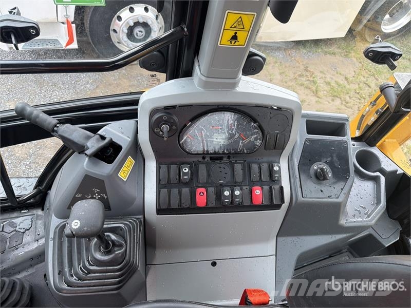 CAT 424 4x2 Retroexcavadora (Sin Usar) / Backhoe Loade バックホーローダー