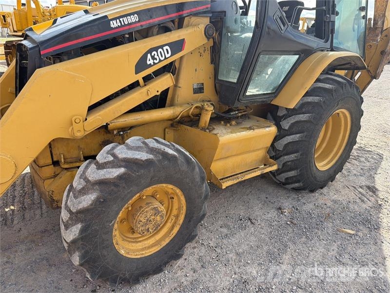CAT 430D Retrocargadoras