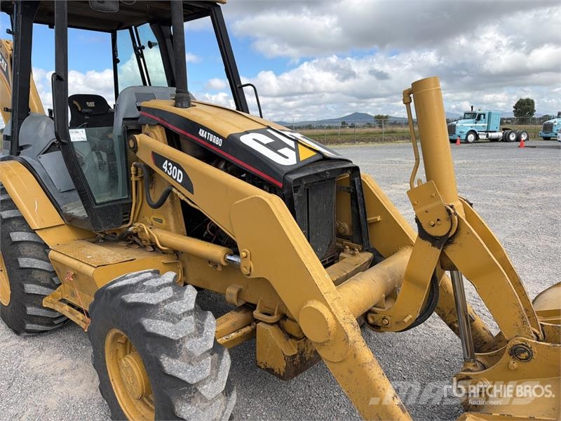 CAT 430D Retrocargadoras