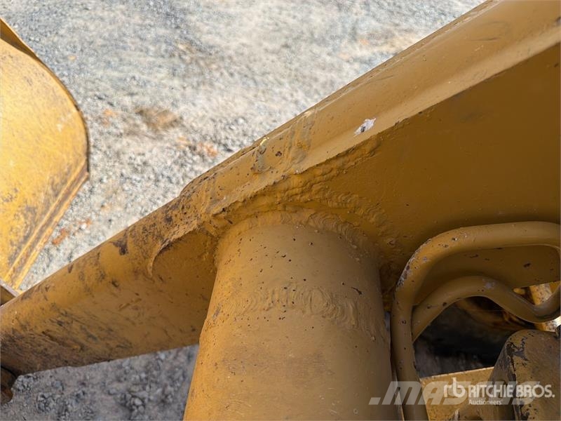 CAT 430D Retrocargadoras