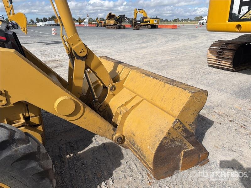 CAT 430D Retrocargadoras