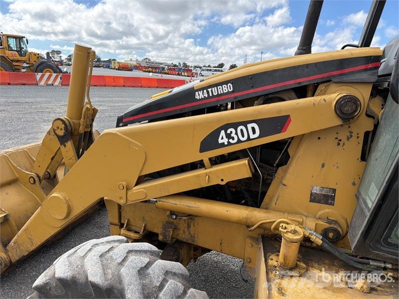 CAT 430D Retrocargadoras