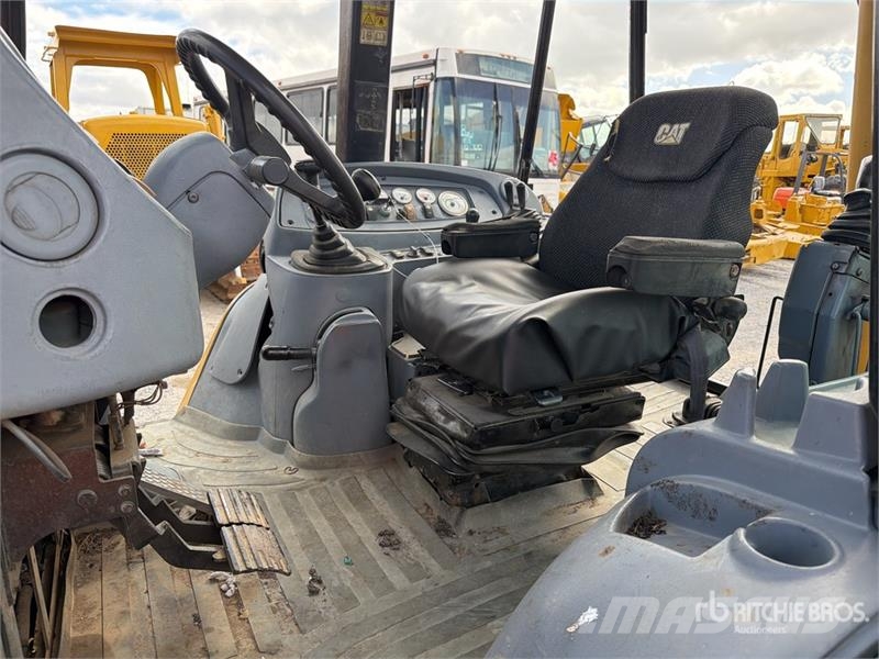 CAT 430D Retrocargadoras