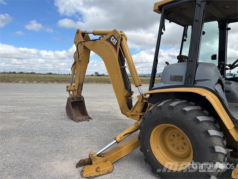 CAT 430D Retrocargadoras
