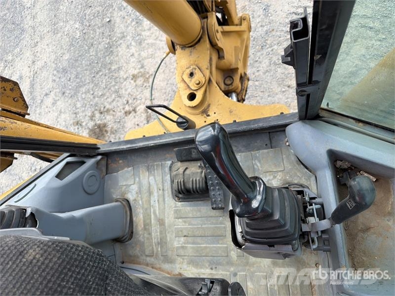 CAT 430D Retrocargadoras