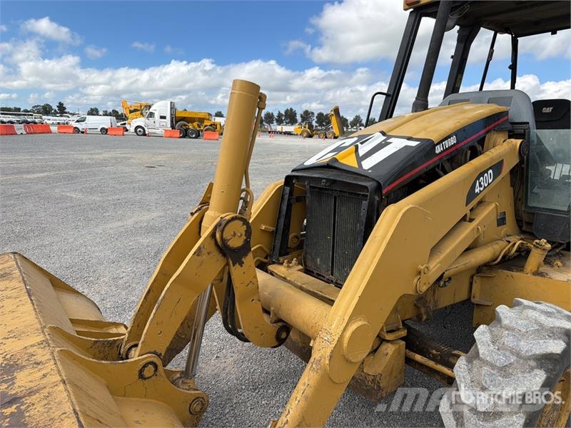 CAT 430D Retrocargadoras