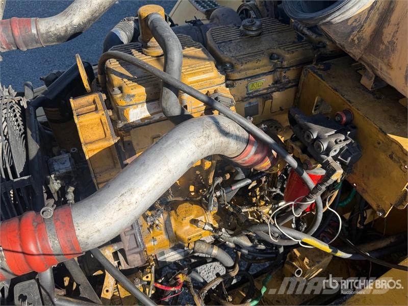 CAT 740 연결식 홀러