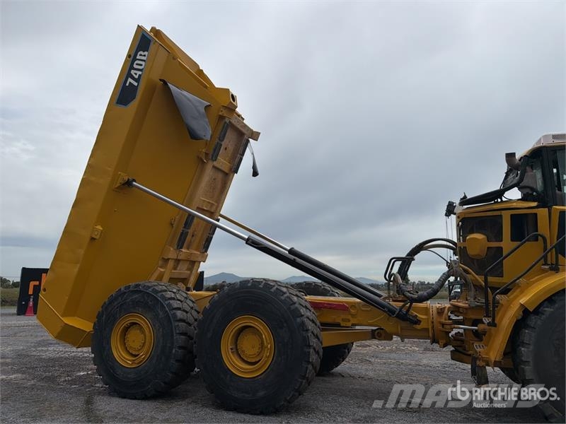 CAT 740B Σπαστό Dump Truck ADT