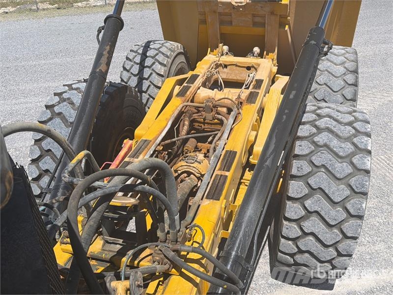 CAT 740B 연결식 홀러