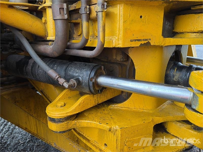 CAT 740B Caminhão basculante articulado ADT