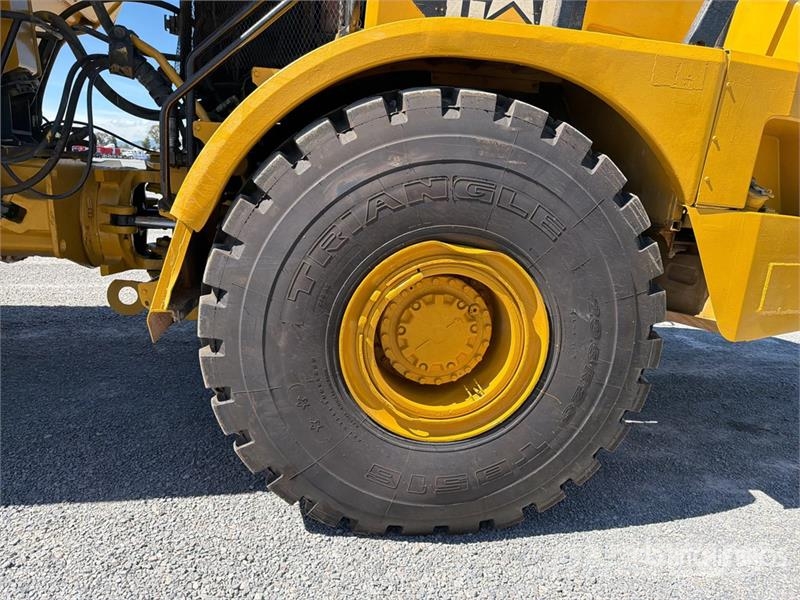 CAT 740B 연결식 홀러