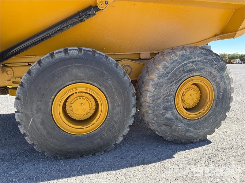 CAT 740B 연결식 홀러